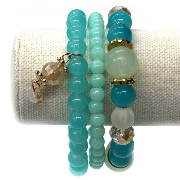 Bracelet Three Strands Teal, & Gold beads. - Picture 2 of 2